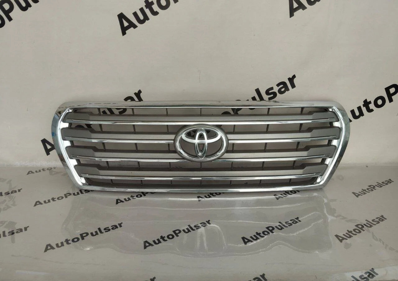 Решетка радиатора Toyota Land Cruiser 200 2012-2015гг. Оригинал