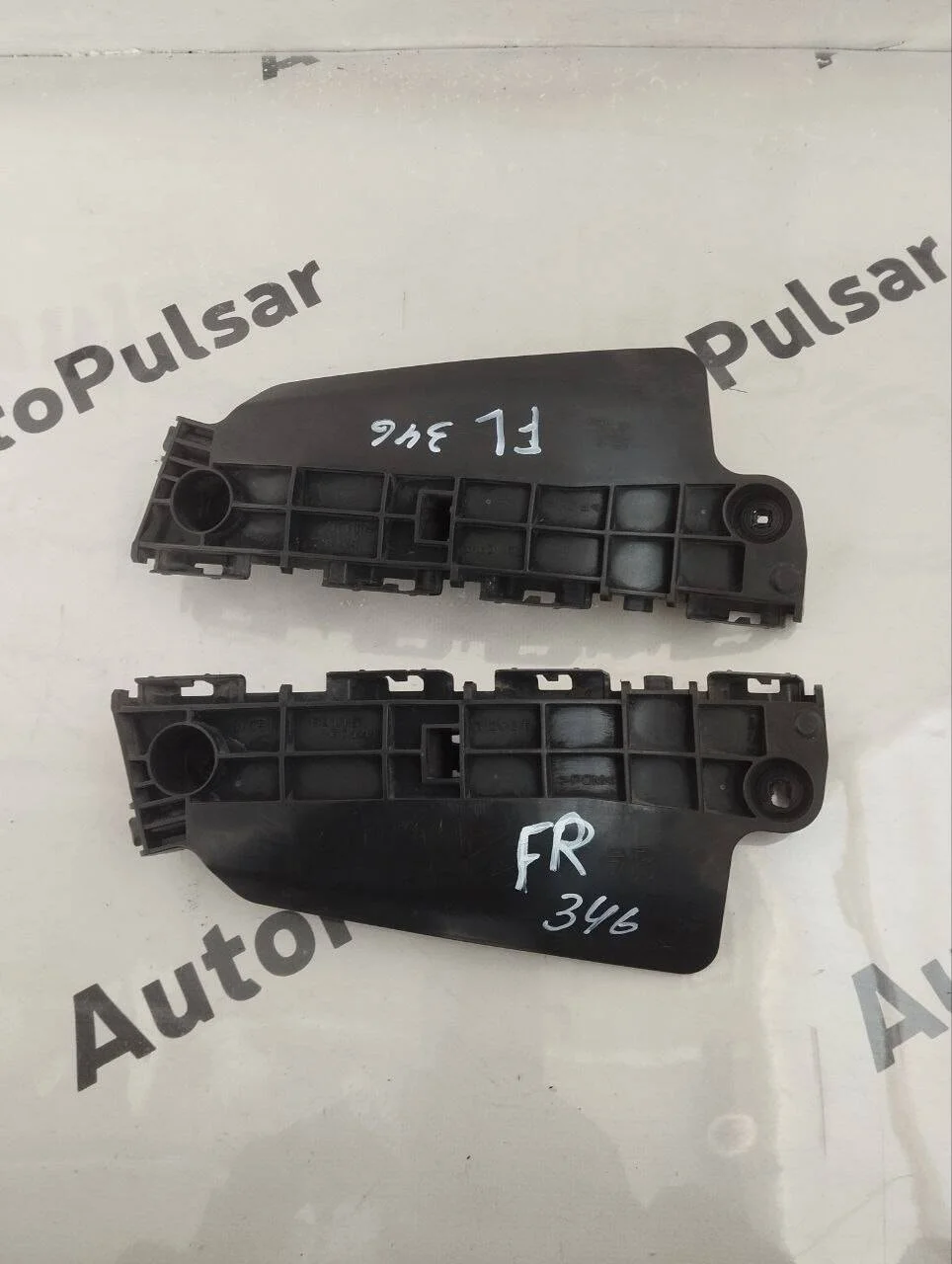 Кронштейн бампера Toyota Land Cruiser 200 передний комплект