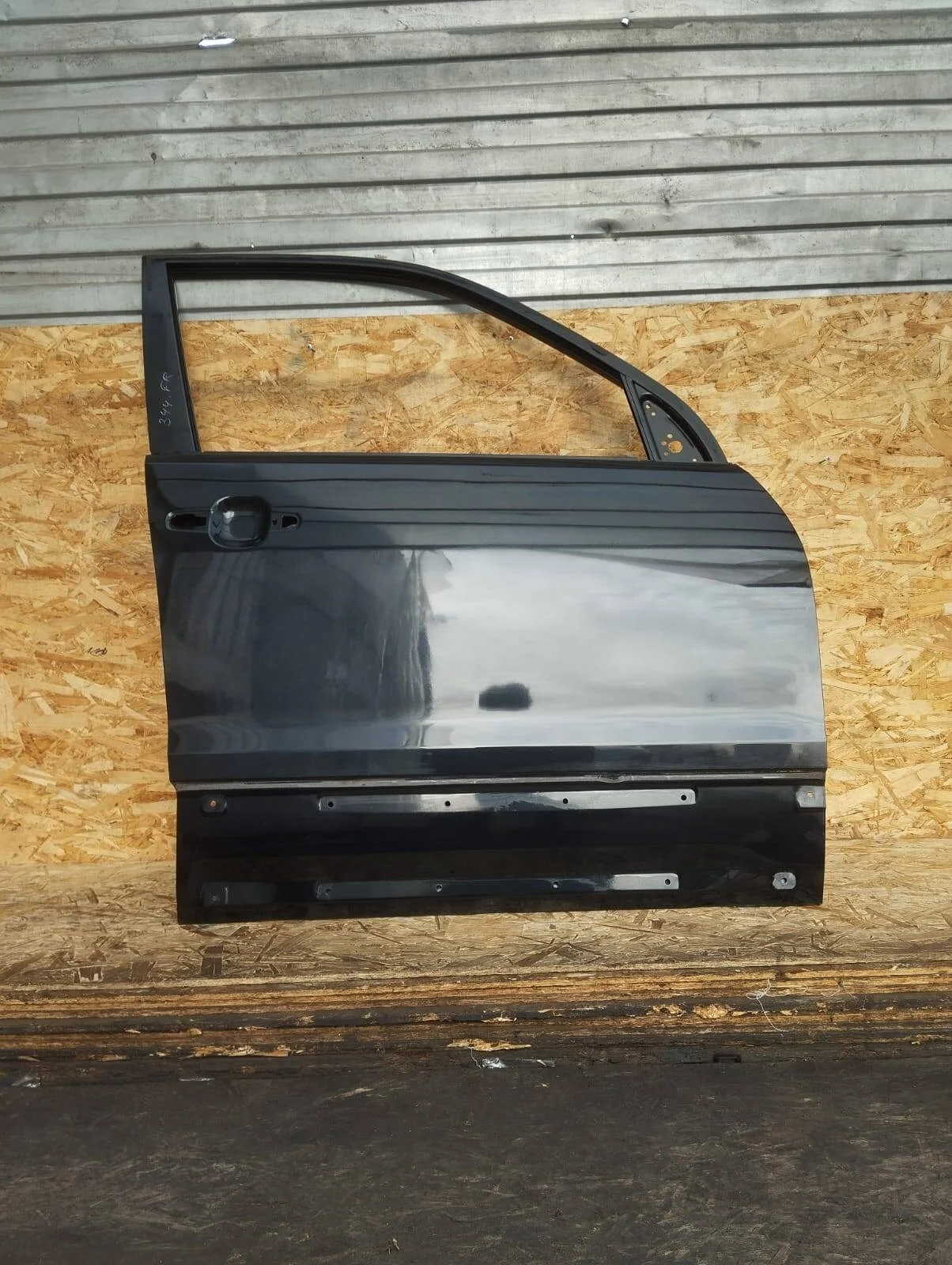 Дверь Suzuki Grand Vitara 2005-2015гг. передняя правая Цвет-Чёрный ZJ3