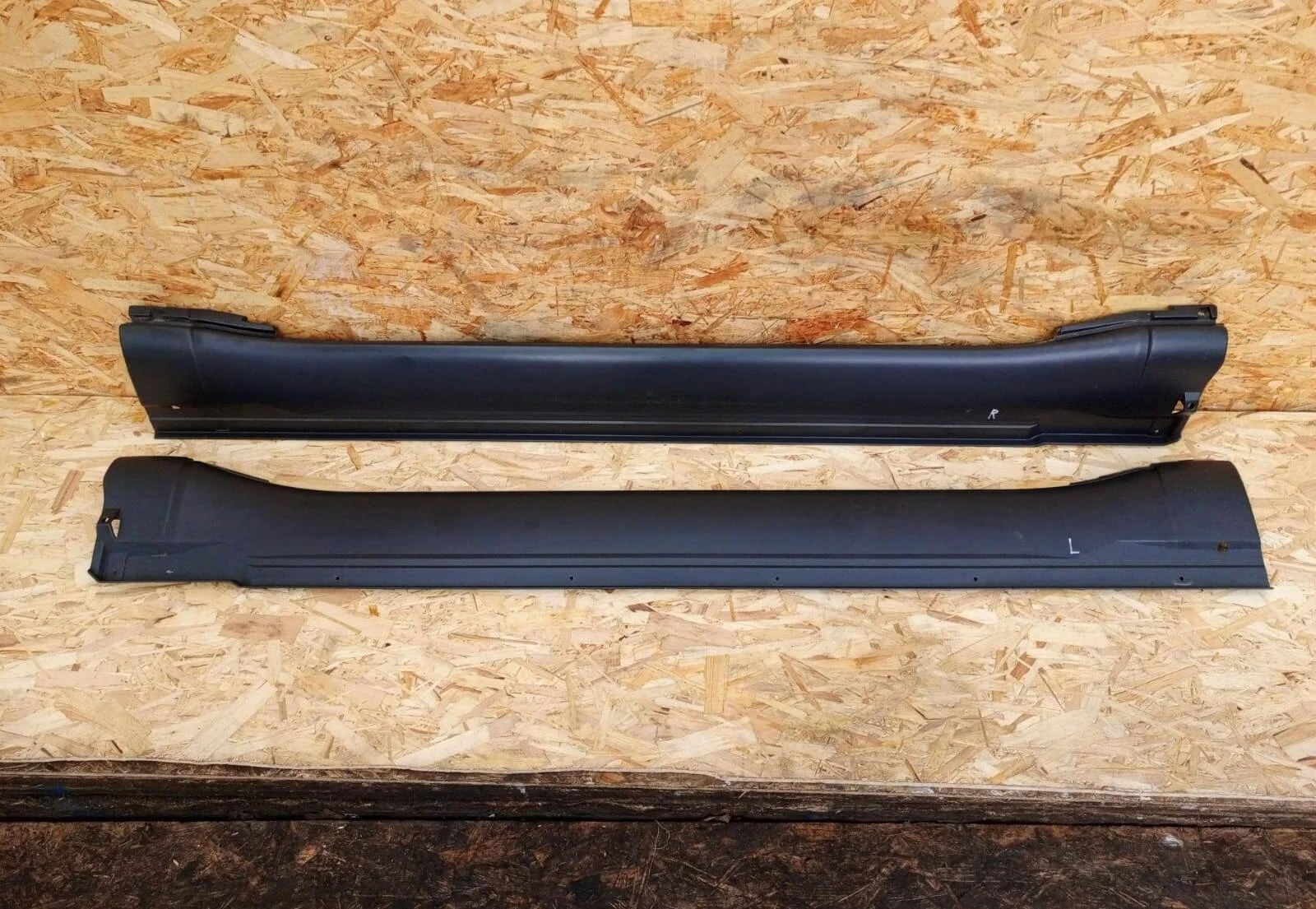 Накладка порога Mitsubishi Pajero 4 3-х дверная к-т Оригинал