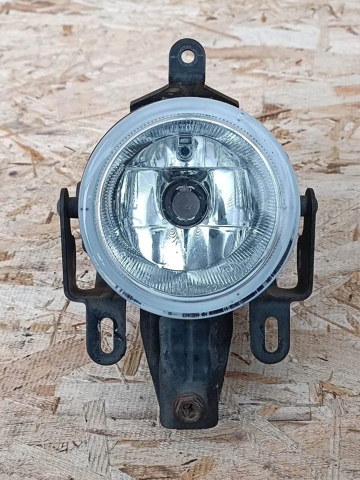 Фара п/туманная Mitsubishi Pajero 3 03-06гг.