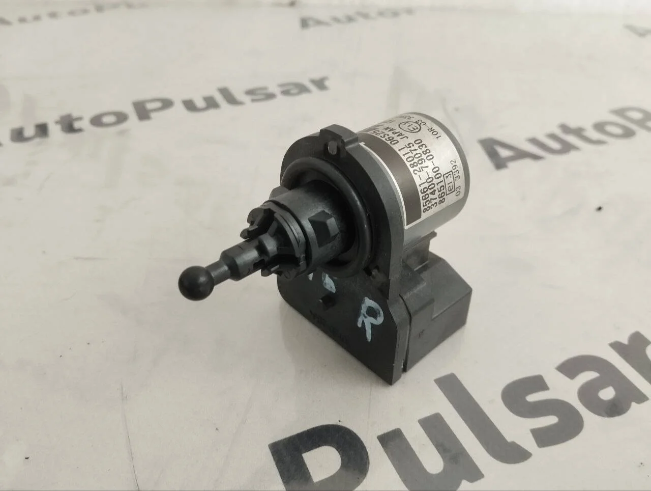 Корректор фары Toyota Land Cruiser 200 2012-2021гг. правый оригинал