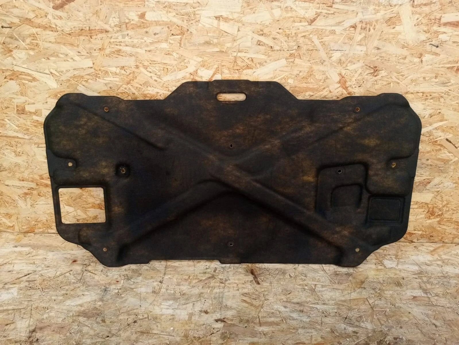 Шумоизоляция капота Mitsubishi Pajero 4 2007-2021гг. Оригинал