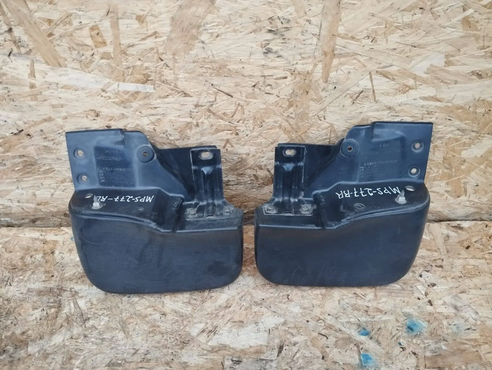 Брызговик Mitsubishi Pajero Sport K9 2000-2008гг. Оригинал задний комплект под широкий расширитель