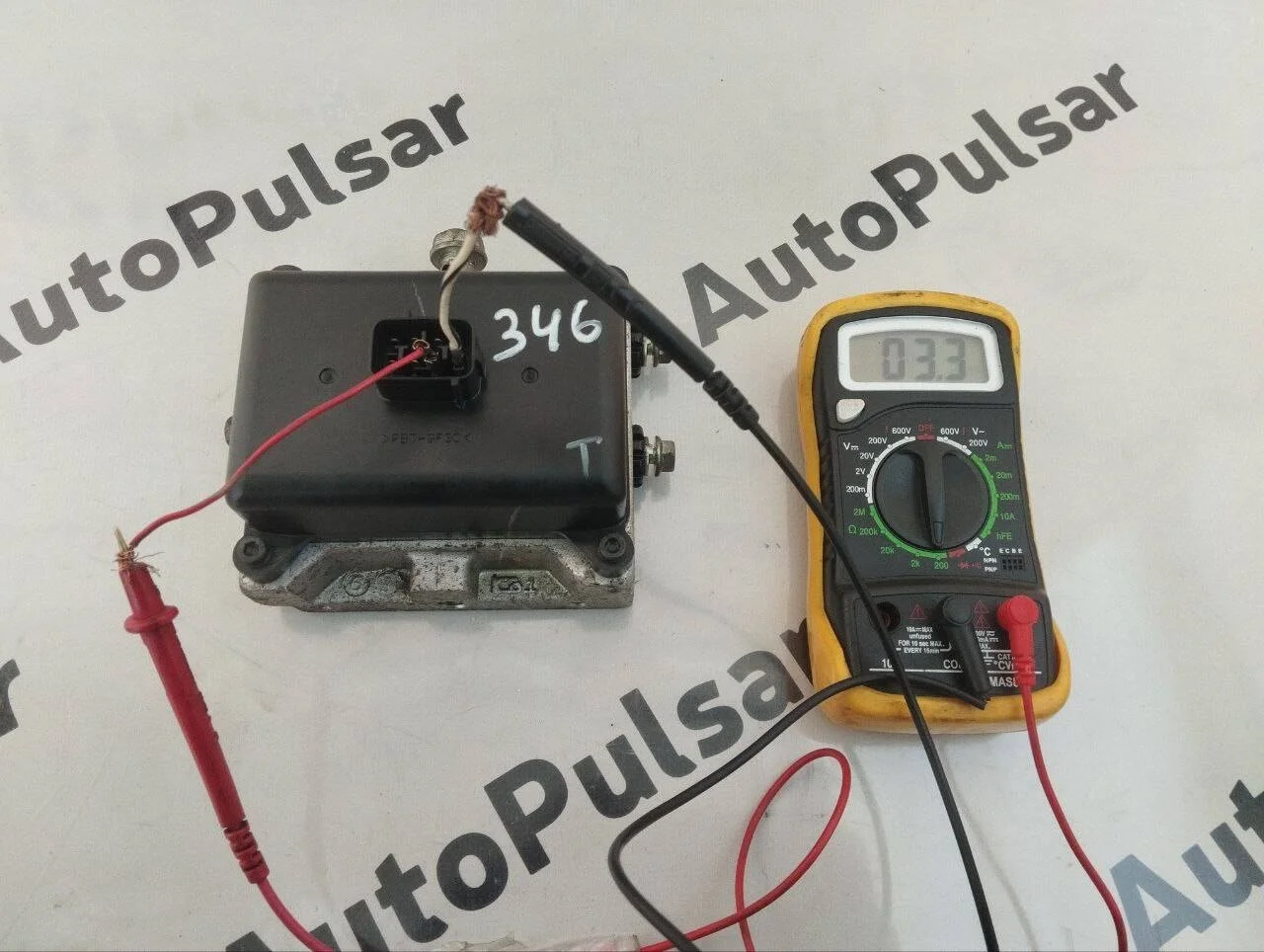 Блок клапанов гидроподвески Lexus LX570 Оригинал