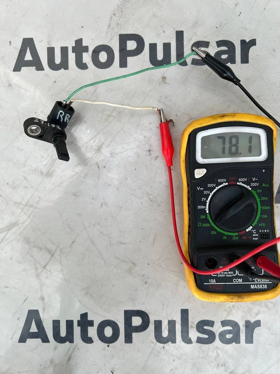 Датчик АБС Toyota Land Cruiser 200 правый Оригинал