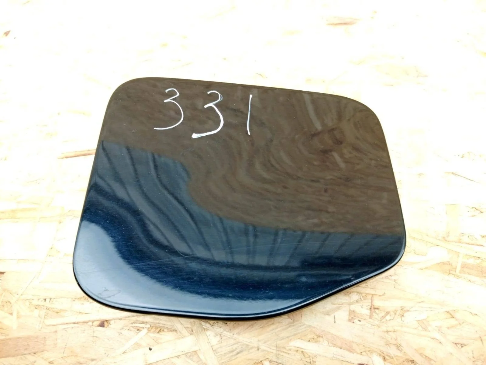 Лючок бензобака Mitsubishi Pajero 4 Чёрный