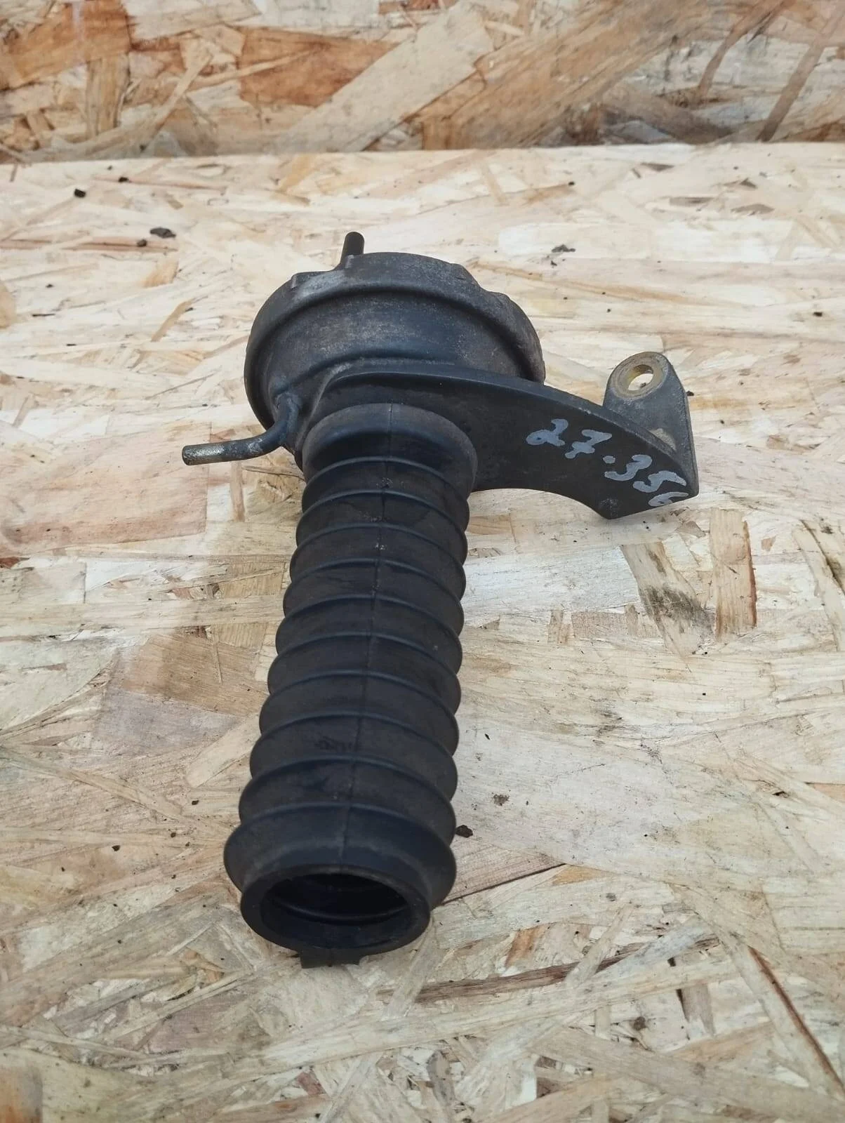 Актуатор переднего моста Mitsubishi Pajero 4