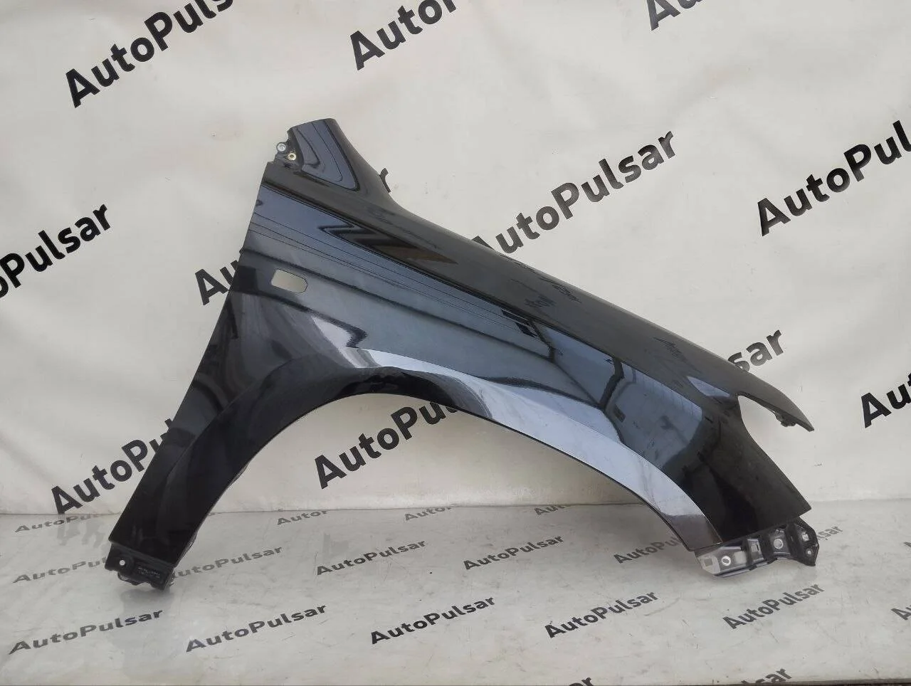 Крыло Toyota Land Cruiser 200 2008-2011гг. переднее правое цвет черный 202 оригинал