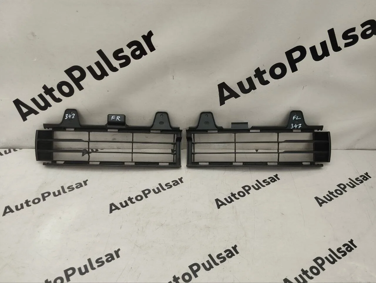 Решетка бампера Toyota Land Cruiser 200 2008-2011гг. комплект Оригинал