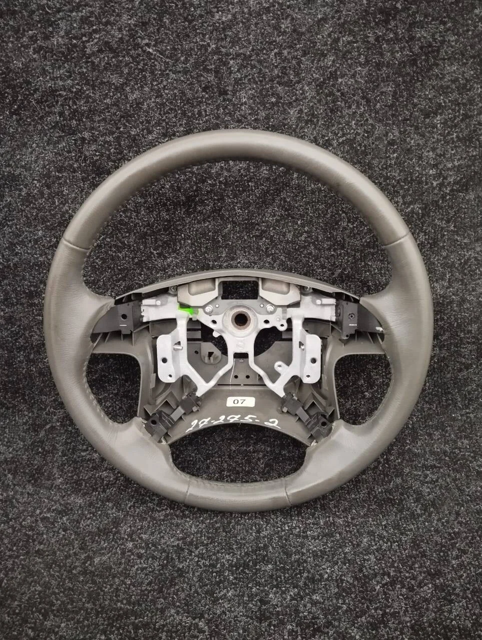 Руль Toyota Camry V40 Пепельно-коричневый Кожа Оригинал