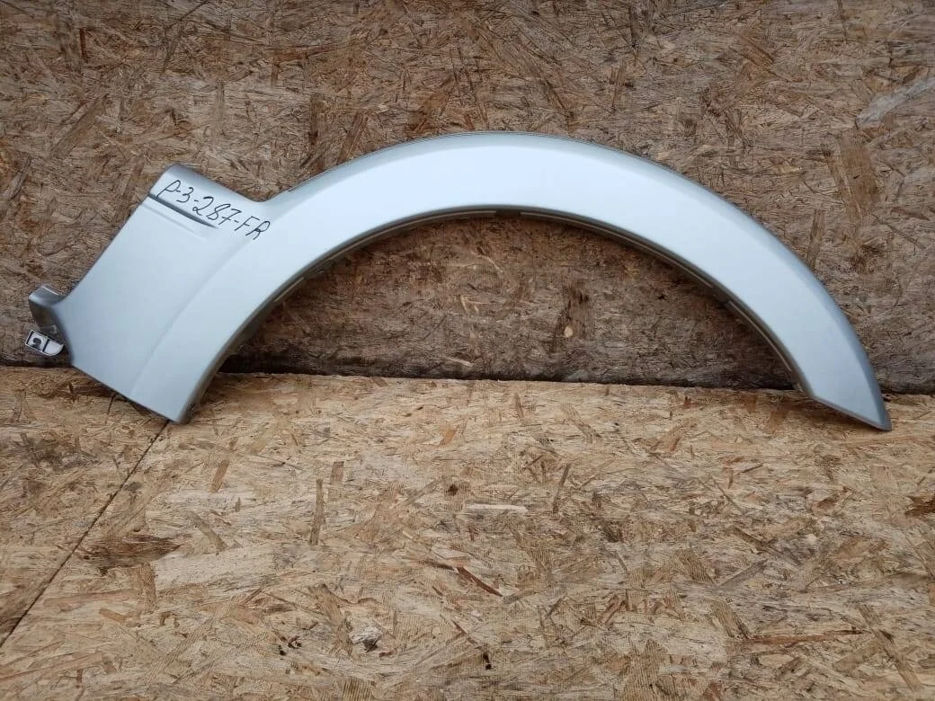 Расширитель крыла Mitsubishi Pajero 3 передний правый Оригинал