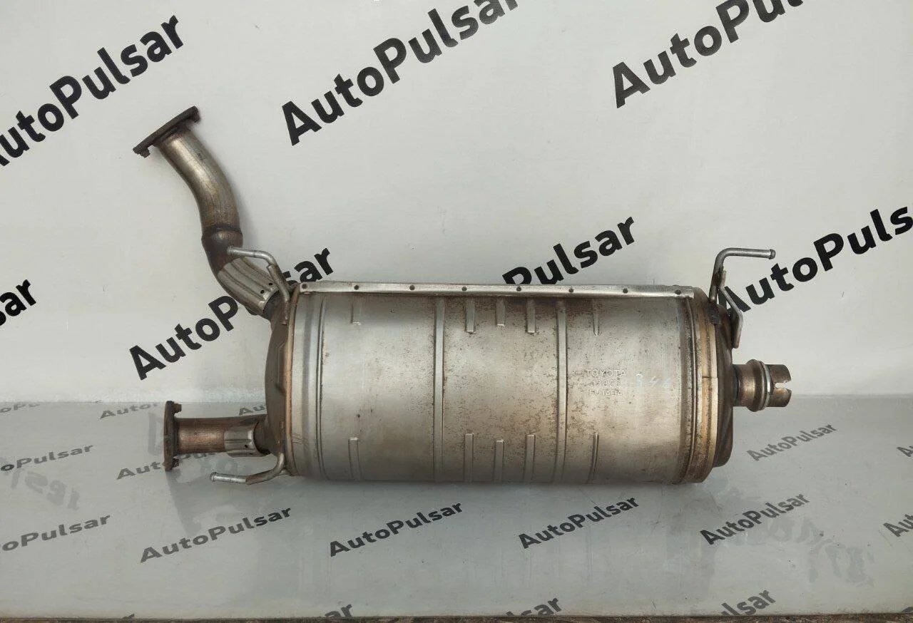 Глушитель Toyota Land Cruiser 200 1URFE 3URFE средняя часть Оригинал