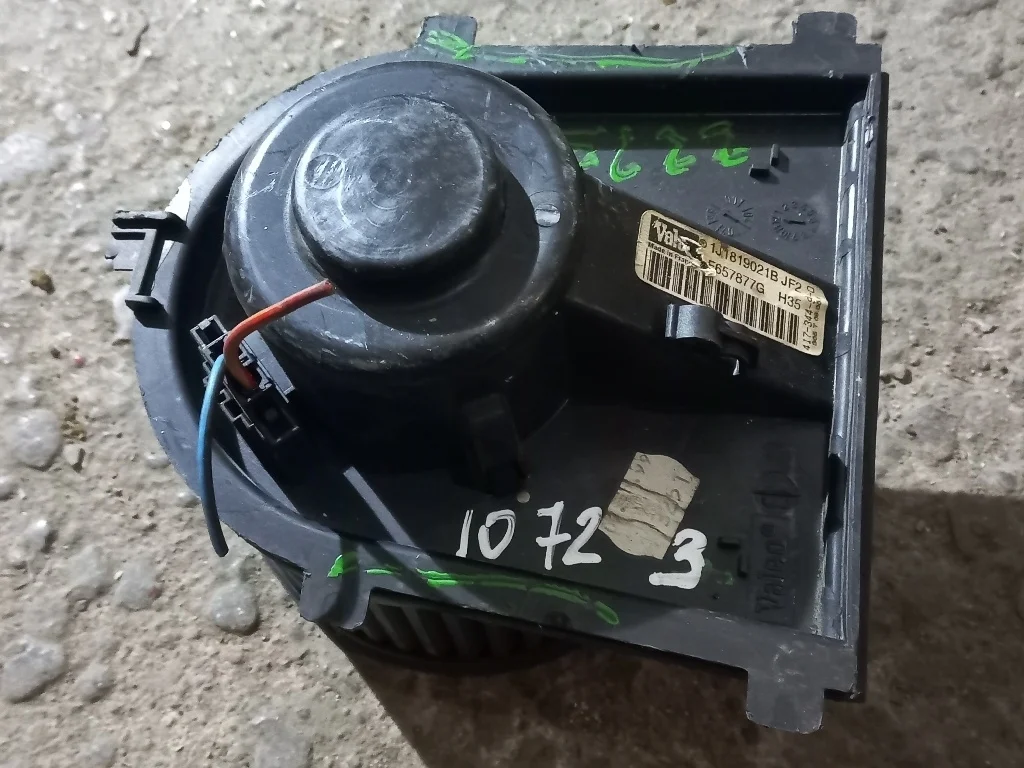 (10723) Моторчик печки Volkswagen Golf IV 1998 1J1819021B
