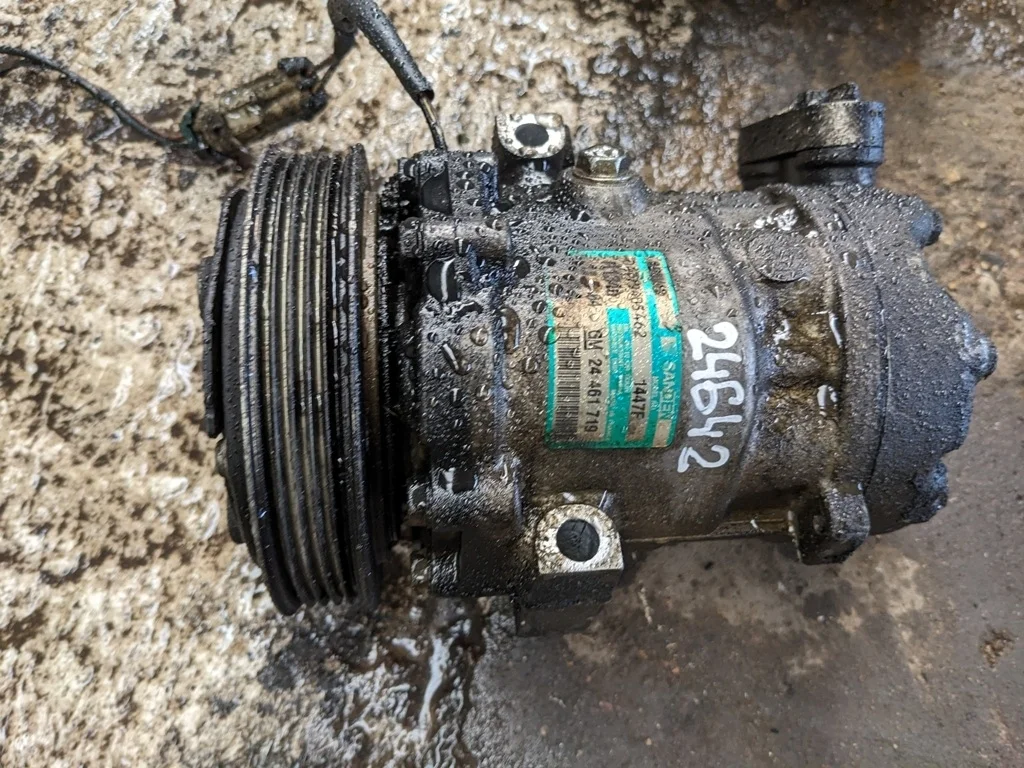 (24642) Компрессор кондиционера Opel Corsa C 2003 1,2 i 24461719