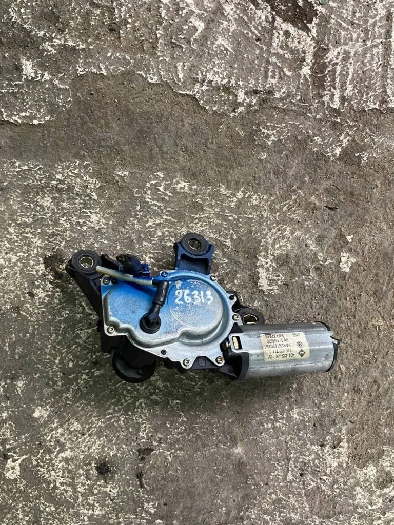 (26313) Моторчик заднего стеклоочистителя (дворника) Volkswagen Golf IV 2001 1J6955711C