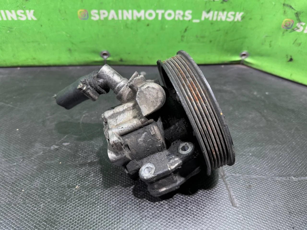 (43812) Насос гидроусилителя руля Mercedes Vito W638 2001 2,2 CDi A6042360010