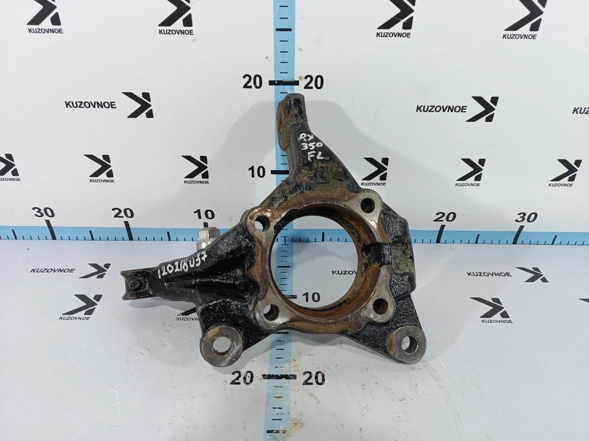 Кулак поворотный Lexus RX350 2018 AL20