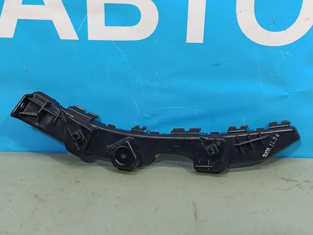 кронштейн заднего бампера Kia Ceed 1 2010-2012  06.10.2010