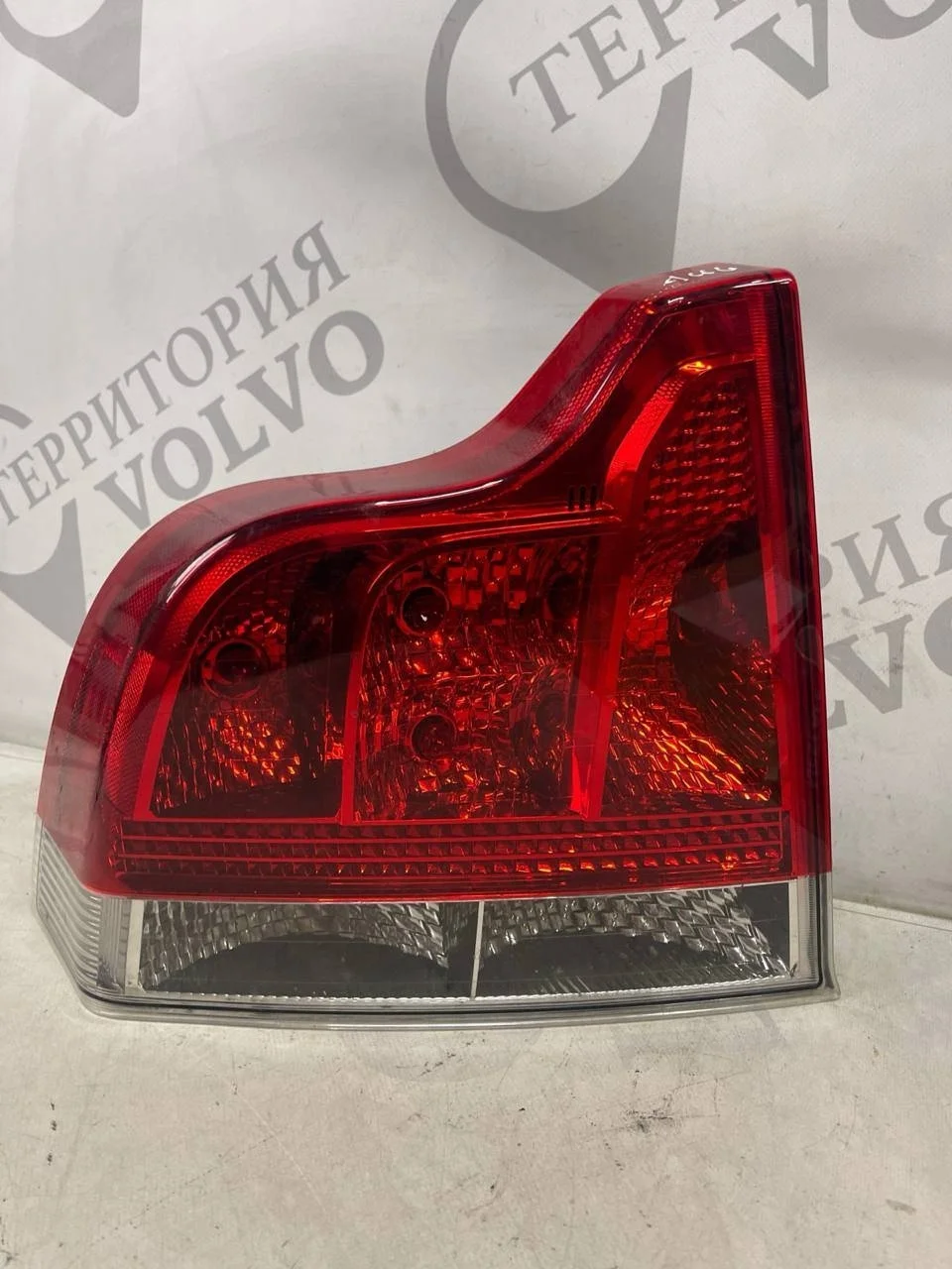 Фонарь задний левый VOLVO S60 2004-2009