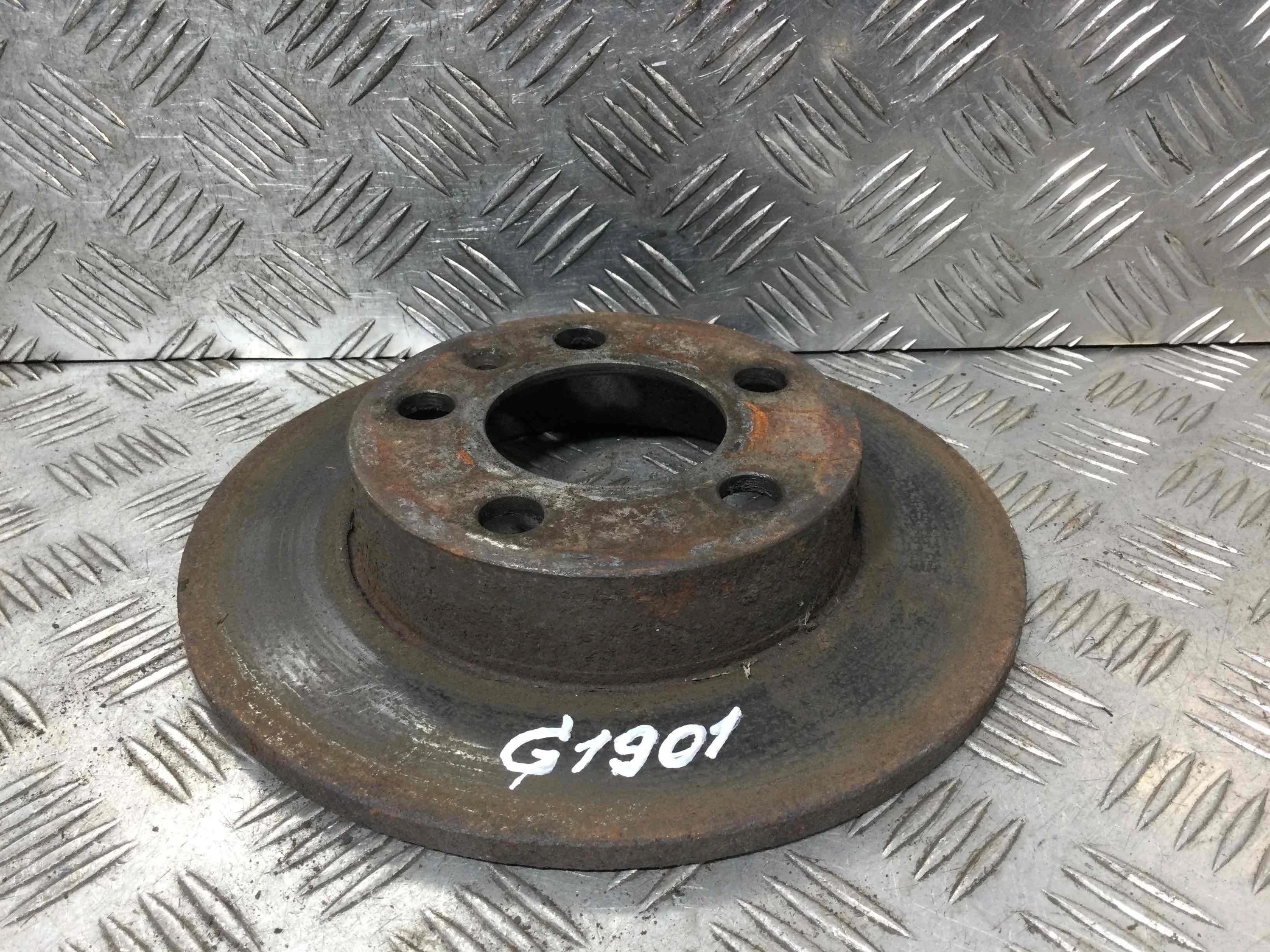 Диск тормозной задний Volkswagen Golf 4 поколение (1997-2004) бензин 1.4 i Механика 3-дв, х/б