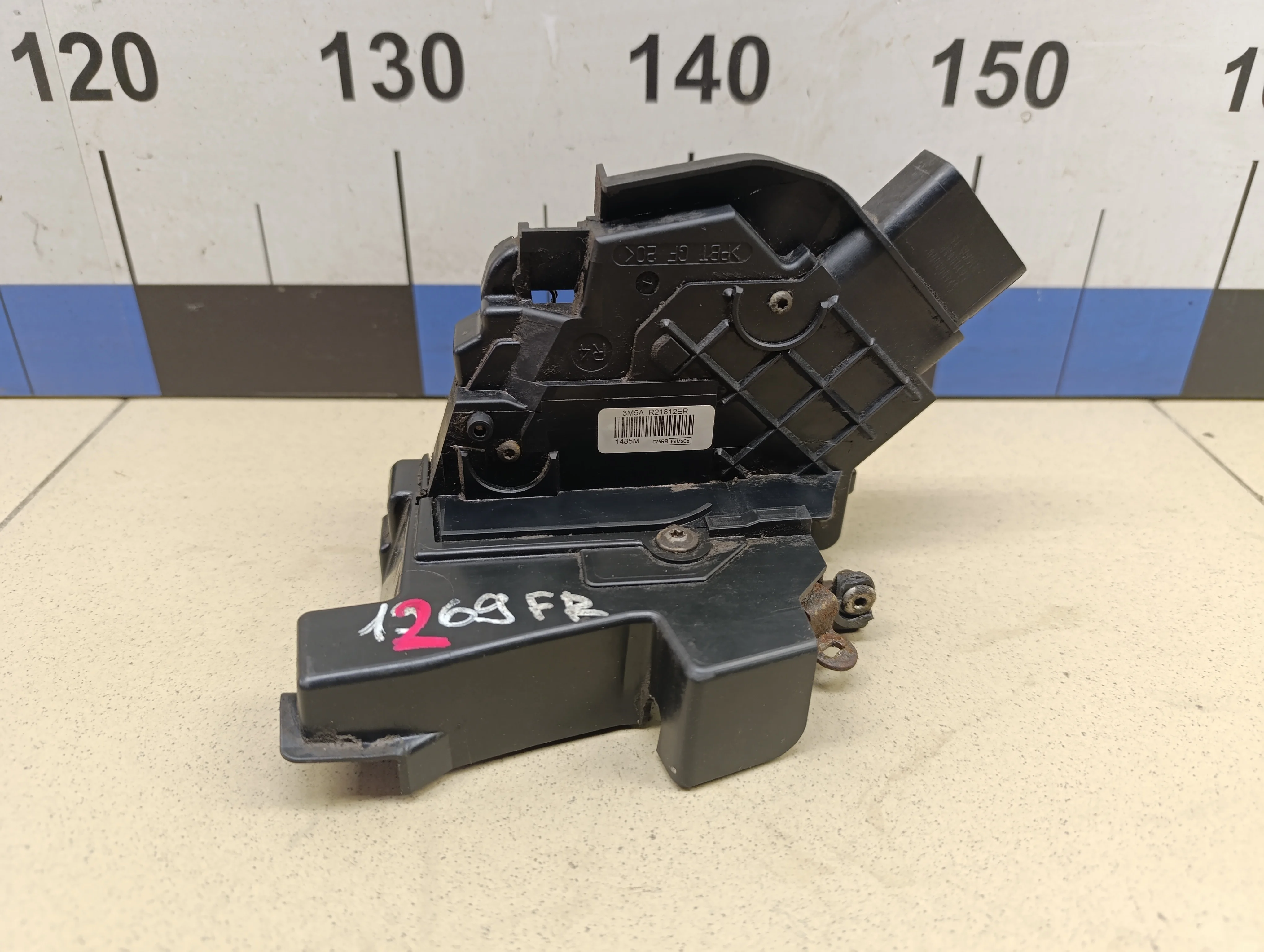 Замок двери передней правой Focus II 2005-2008