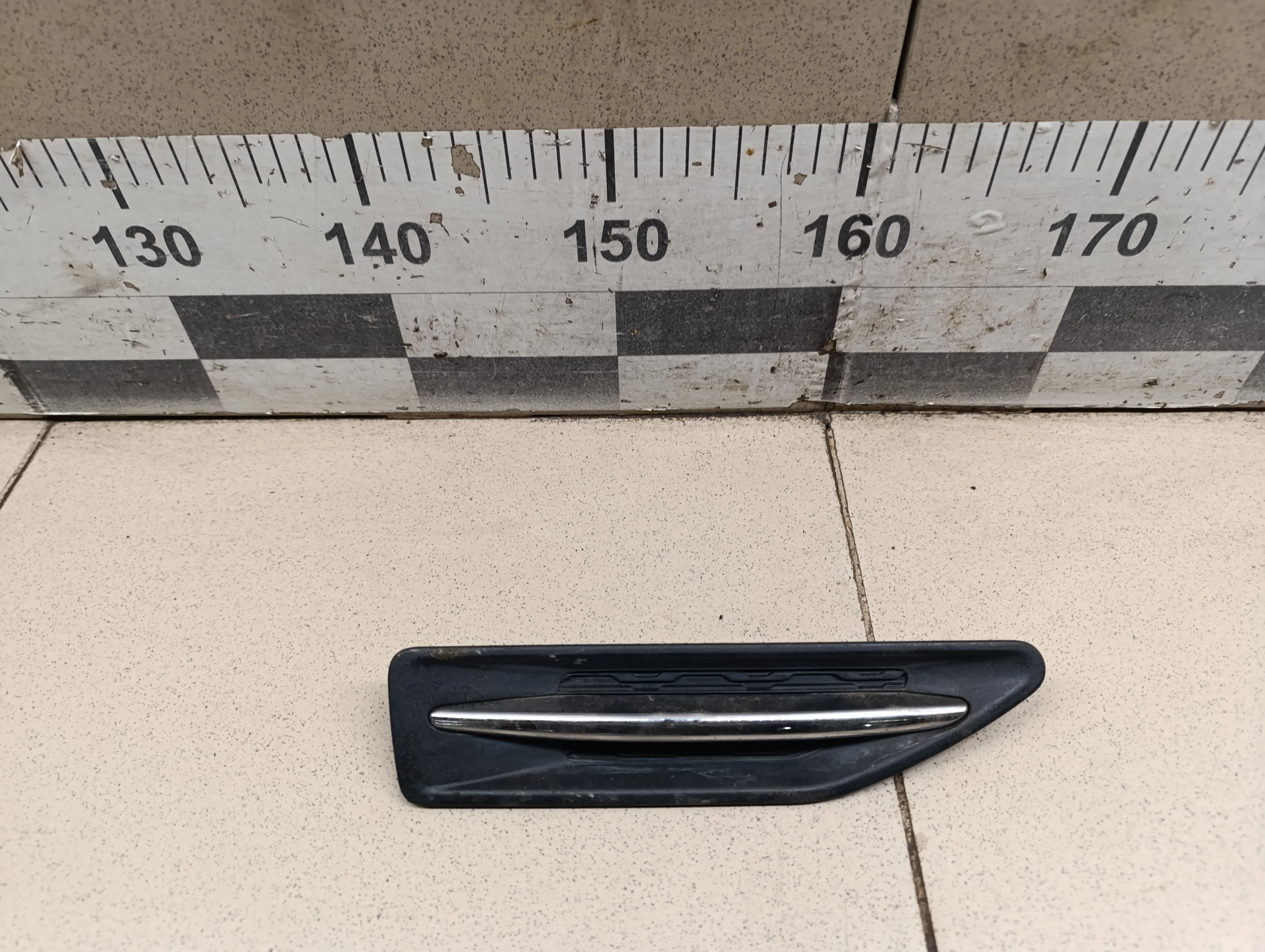 Молдинг переднего правого крыла RIO 2011-2017