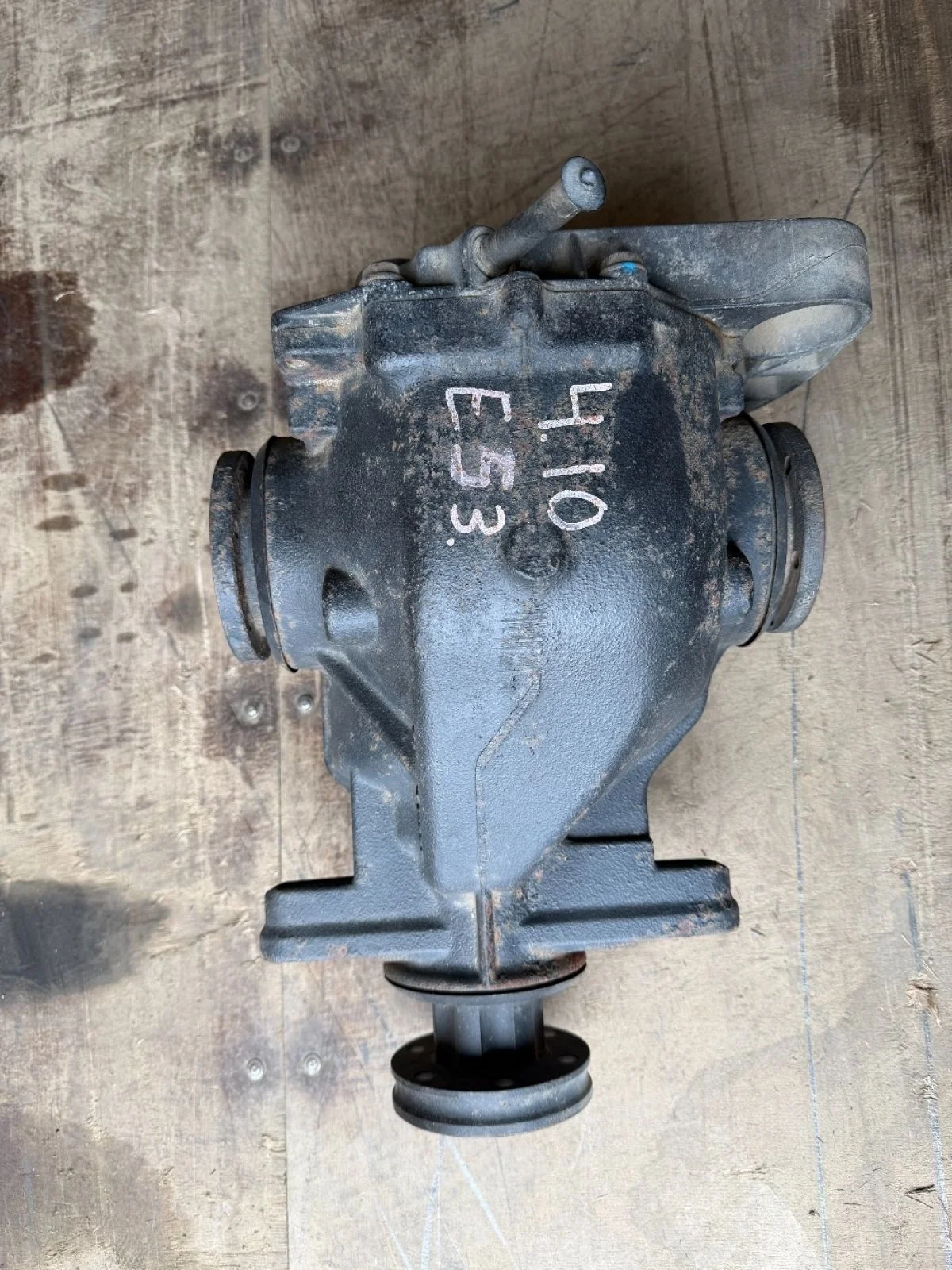 Задний передний редуктор BMW X5 E53 4.10