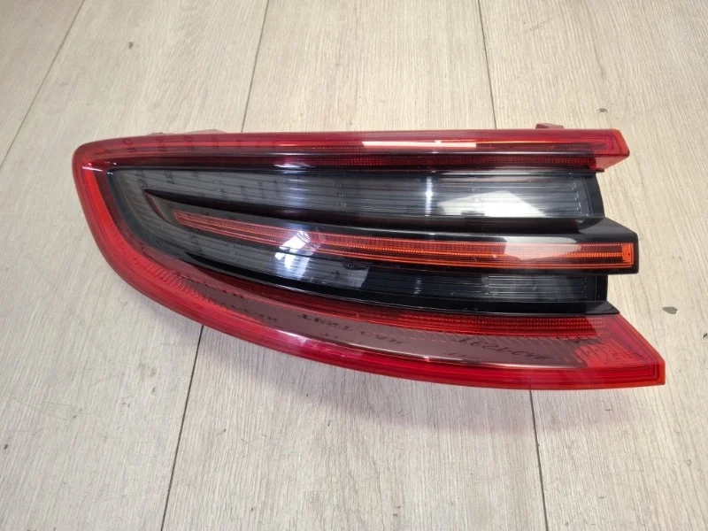 Фонарь в крыло Porsche Macan 2015 95B