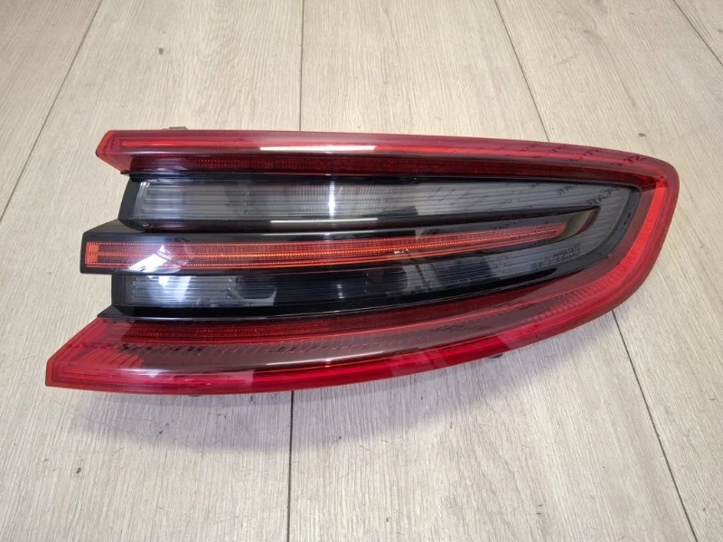 Фонарь в крыло Porsche Macan 2015 95B