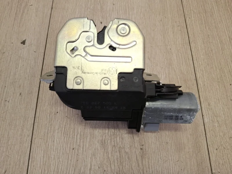 Замок крышки багажника с доводчиком Porsche Cayenne 2010 - 2018 958 (92A)