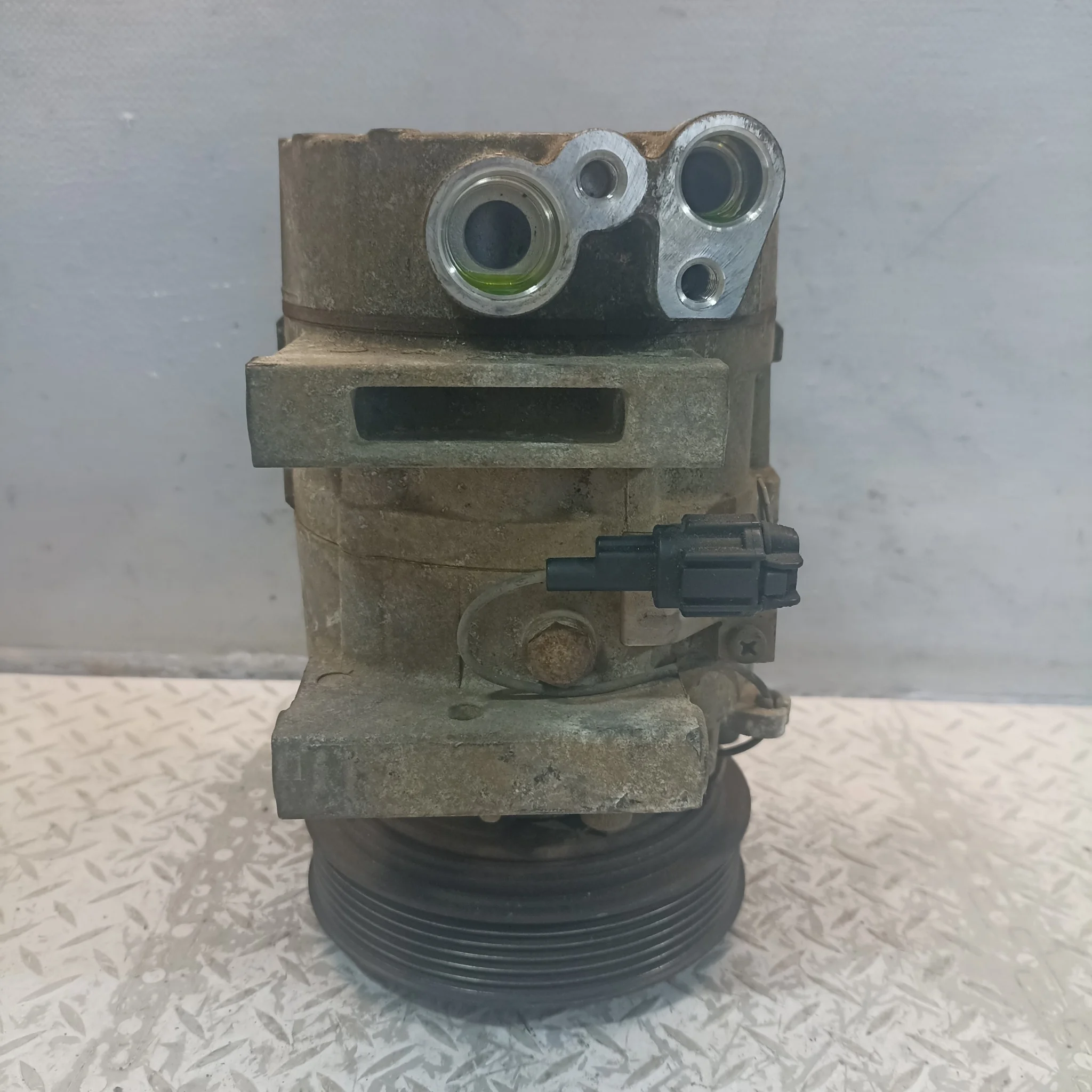 КОМПРЕССОР КОНДИЦИОНЕРА NISSAN 92600AU000  D3072
