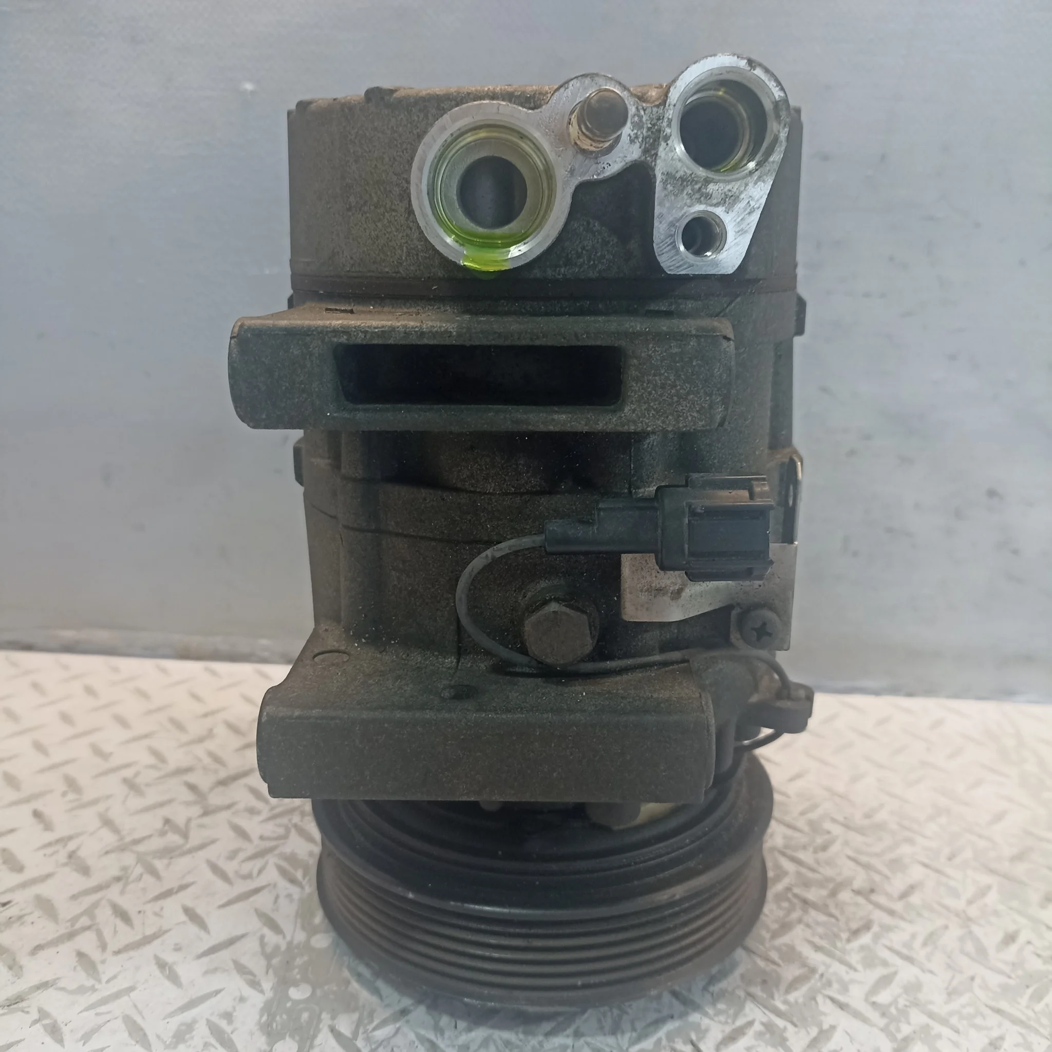 КОМПРЕССОР КОНДИЦИОНЕРА NISSAN 92600AU000  D3073