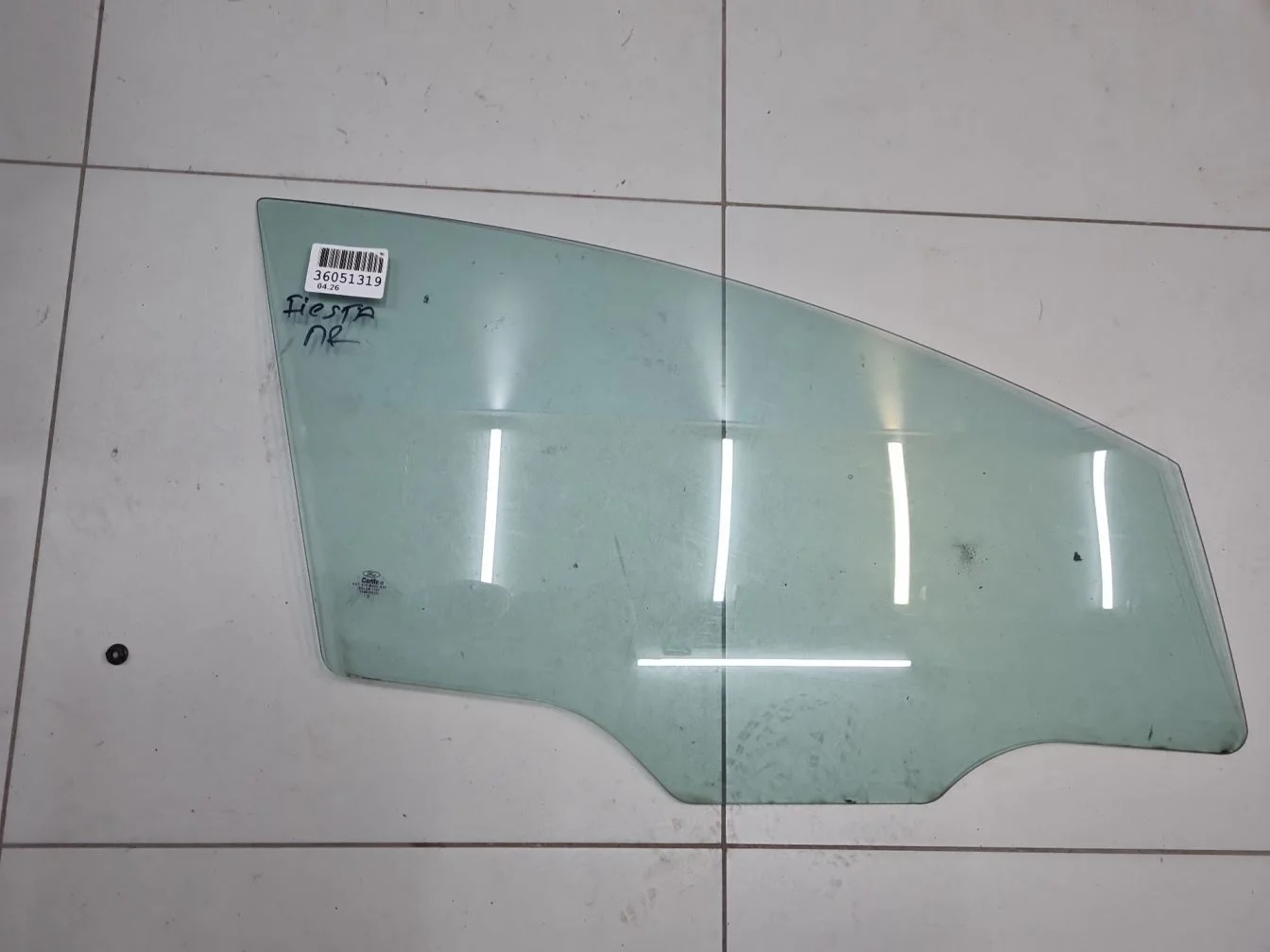 Стекло двери передней правой для Ford Fiesta Mk6 2008-2019