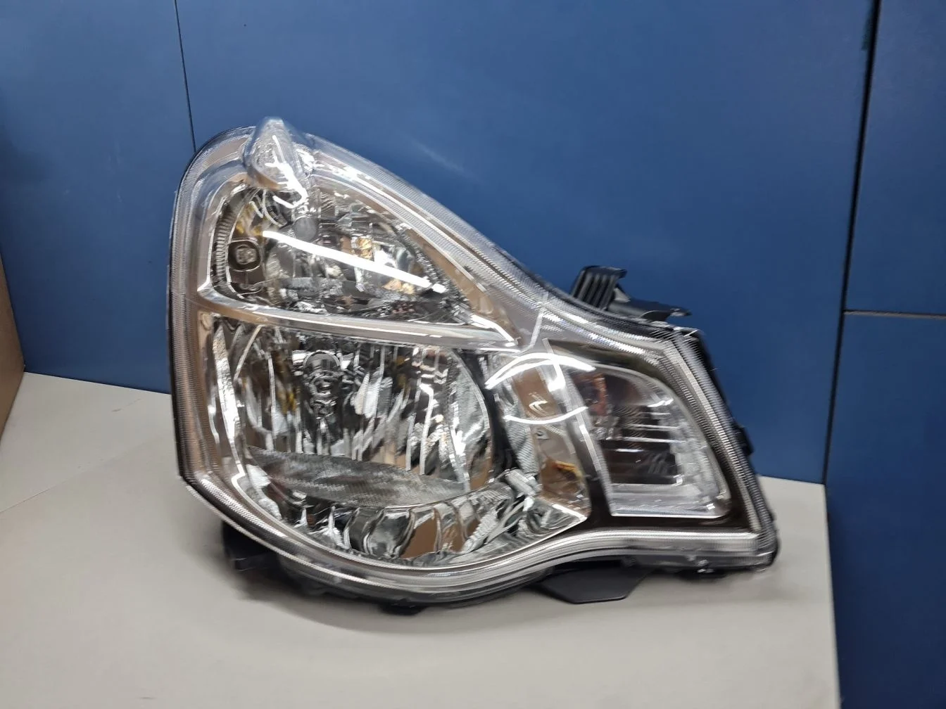 Фара правая для Nissan Almera G15 2012-2018