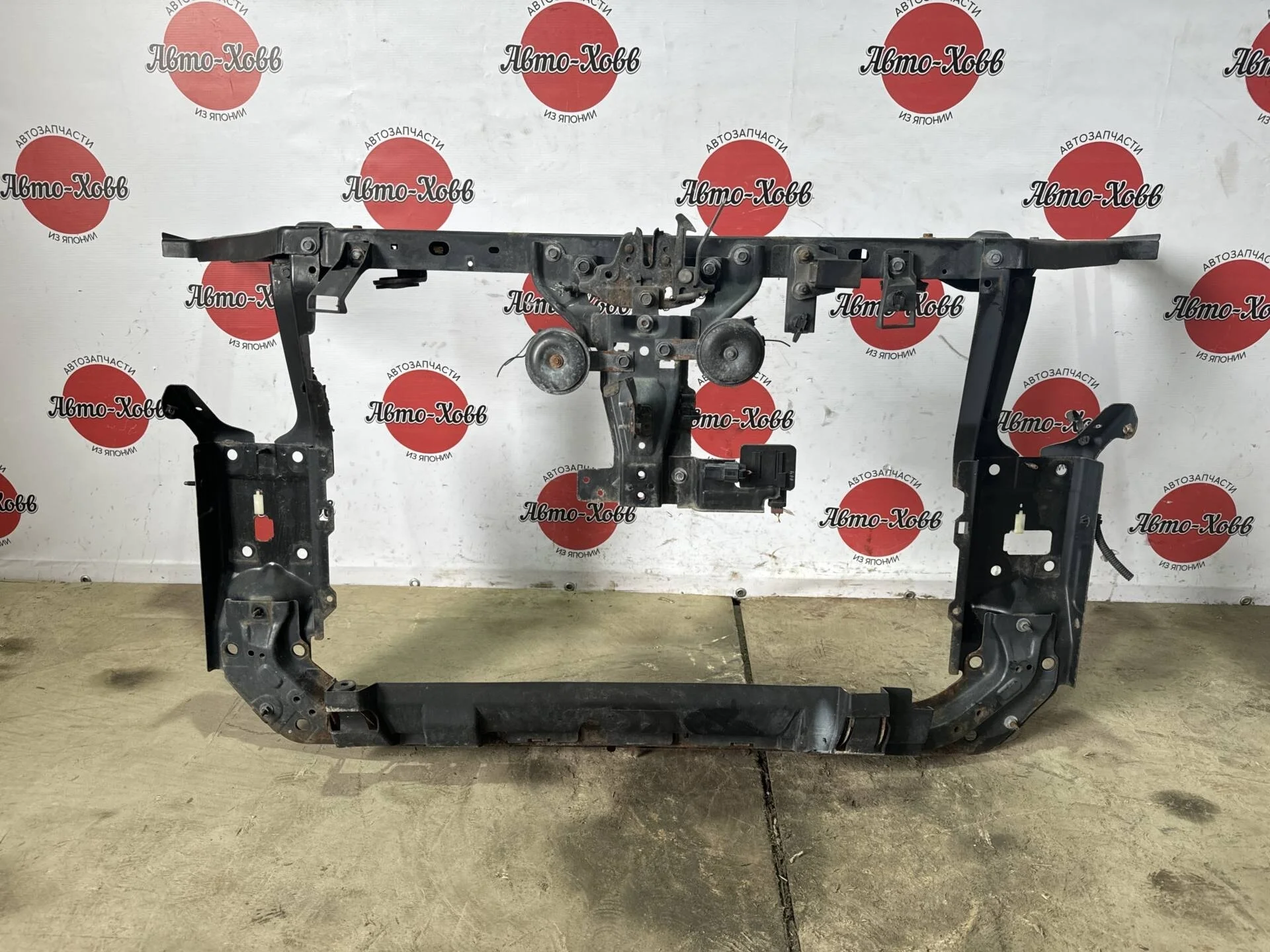 Панель передняя (телевизор) Nissan X-Trail T31