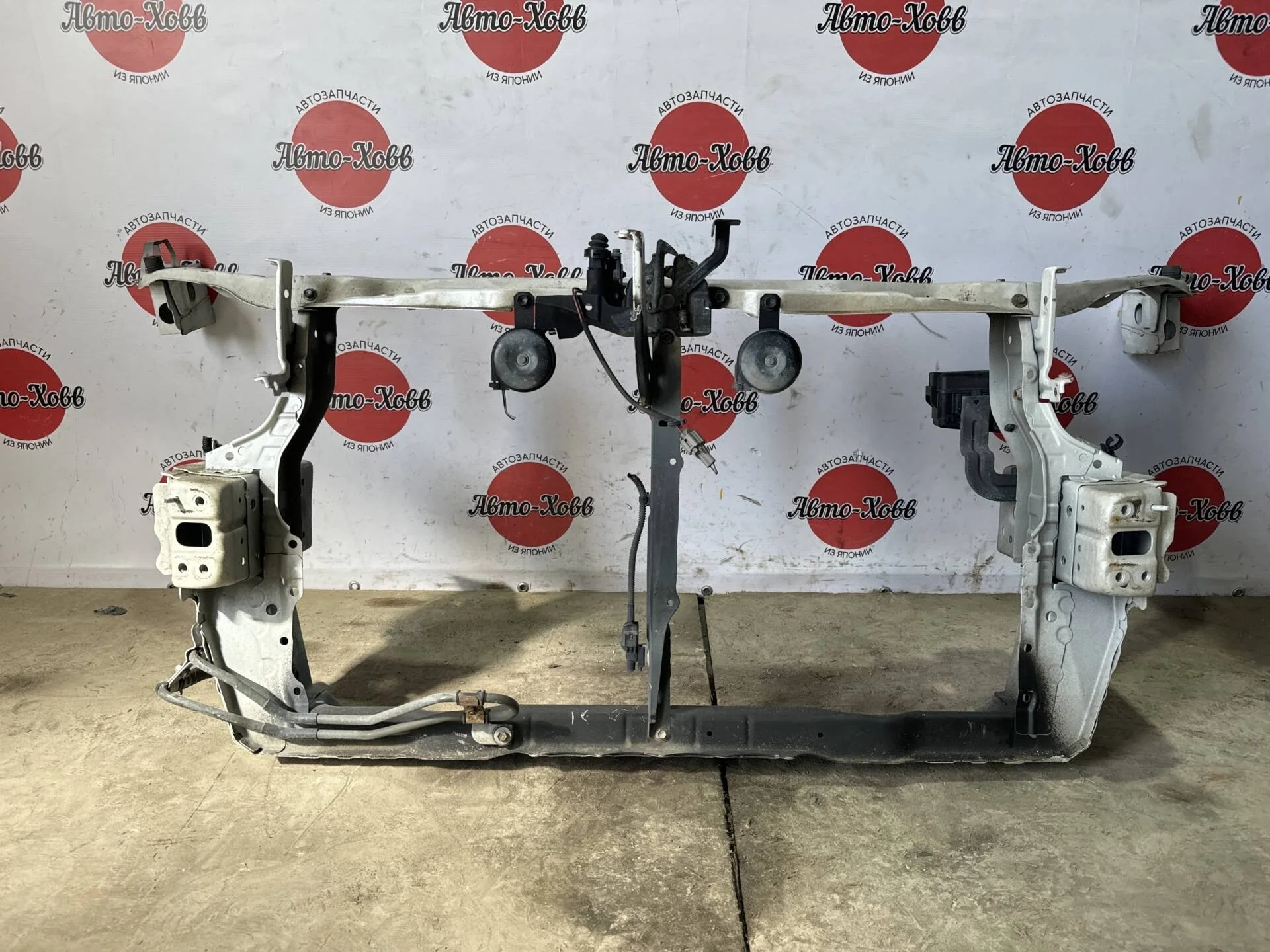 Панель передняя (телевизор) Toyota Camry ACV40