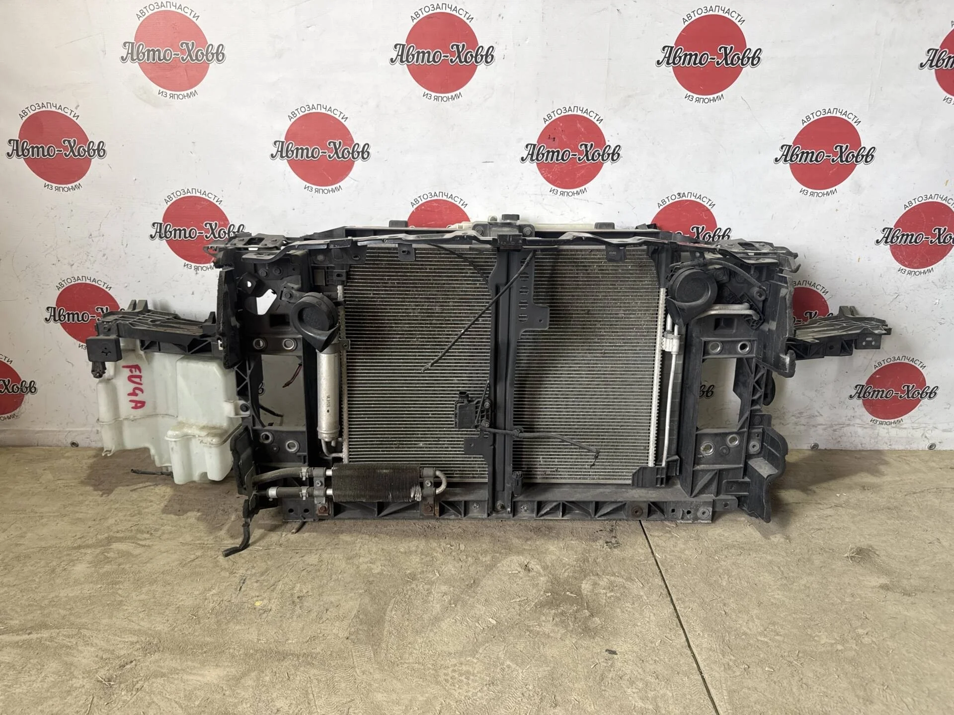 Панель передняя (телевизор) Infiniti M37, Q70 Y51