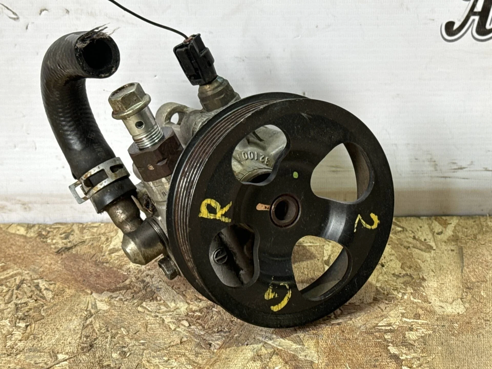 Насос гидроусилителя Toyota Camry GSV40 2GR-FE