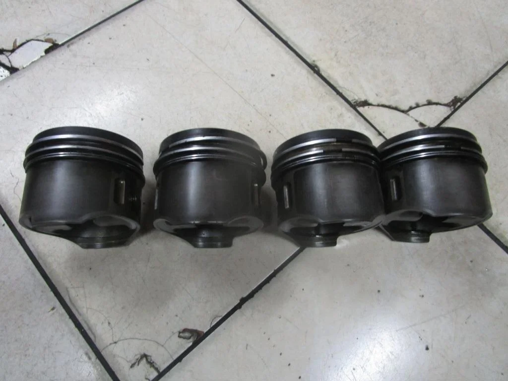 Поршень дизель Mercedes-Benz