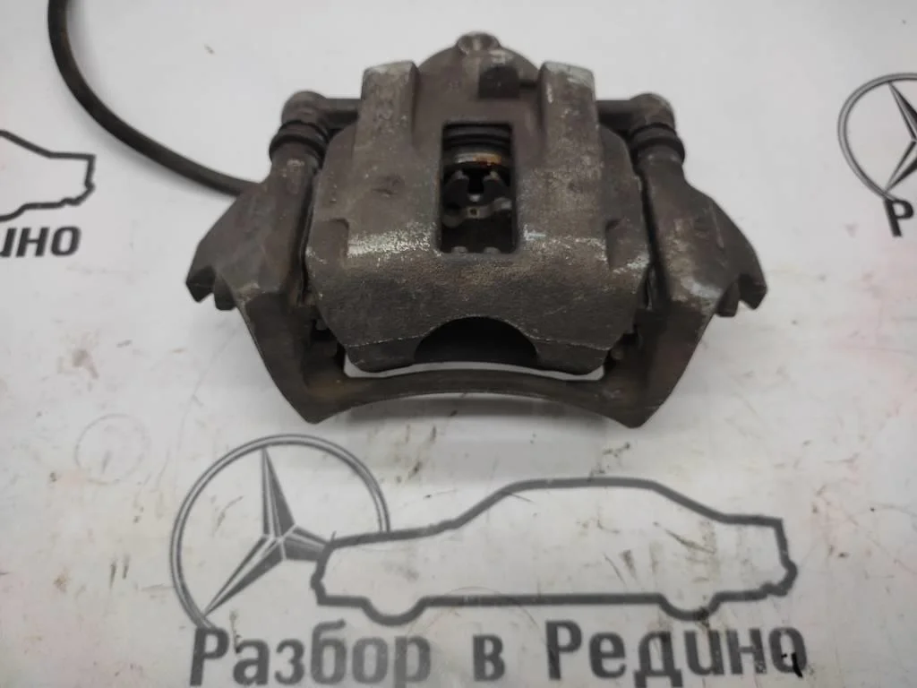 Суппорт передний левый Mercedes-Benz