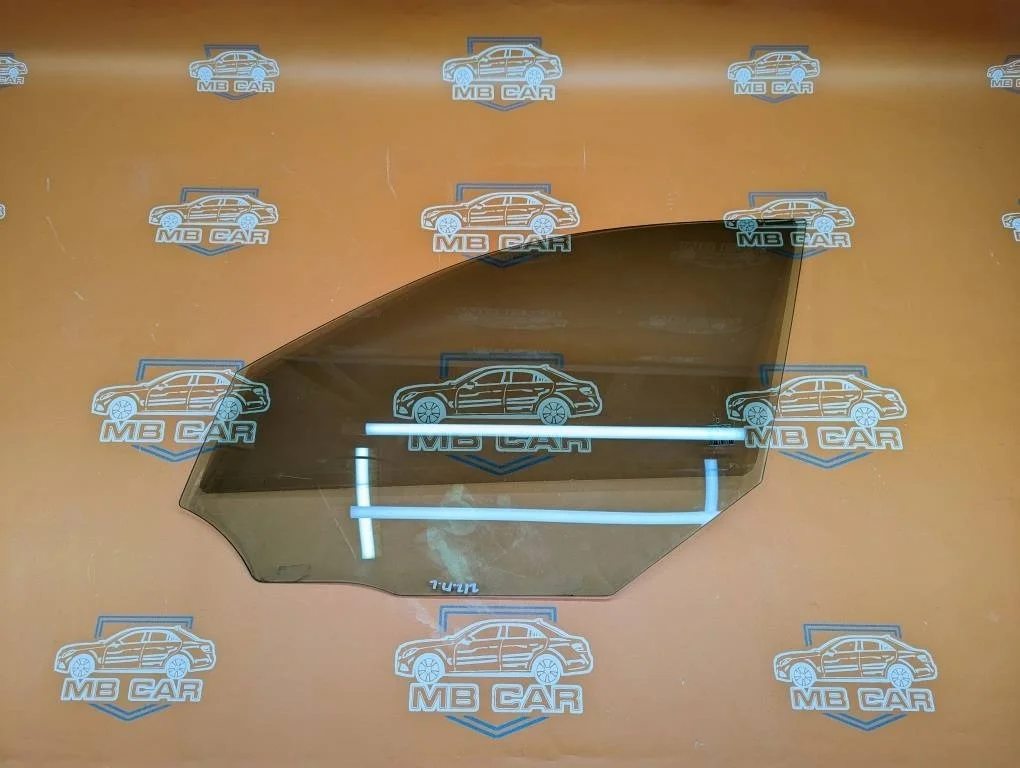 Стекло переднее левое Mercedes-Benz