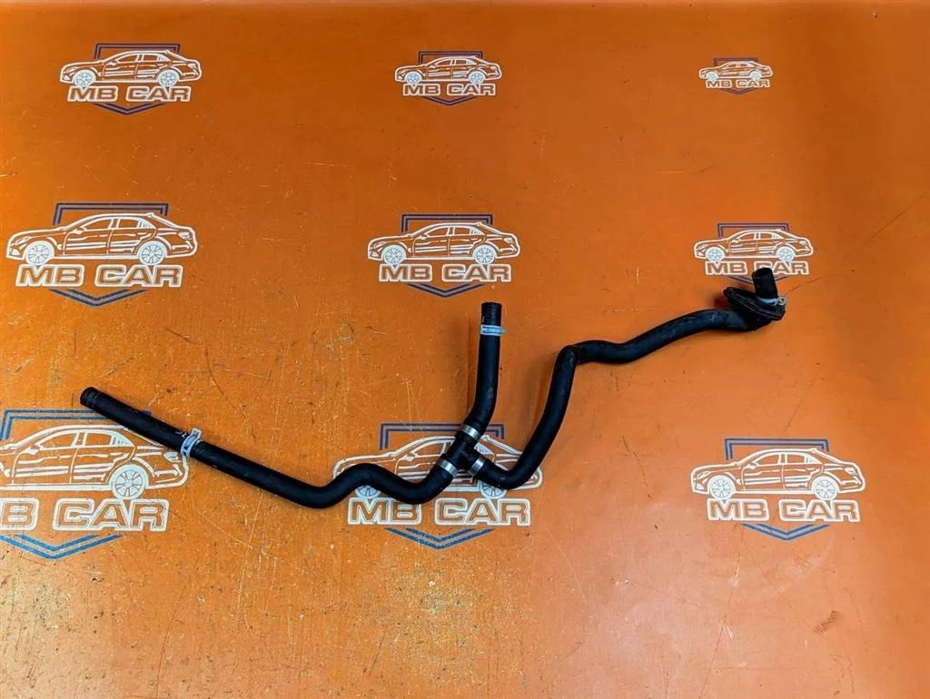 Патрубок ОЖ Mercedes-Benz