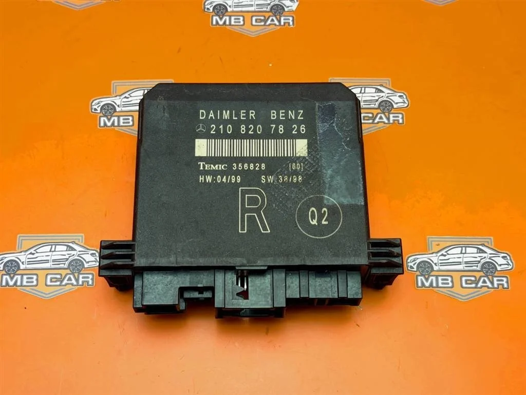 Блок двери Mercedes-Benz