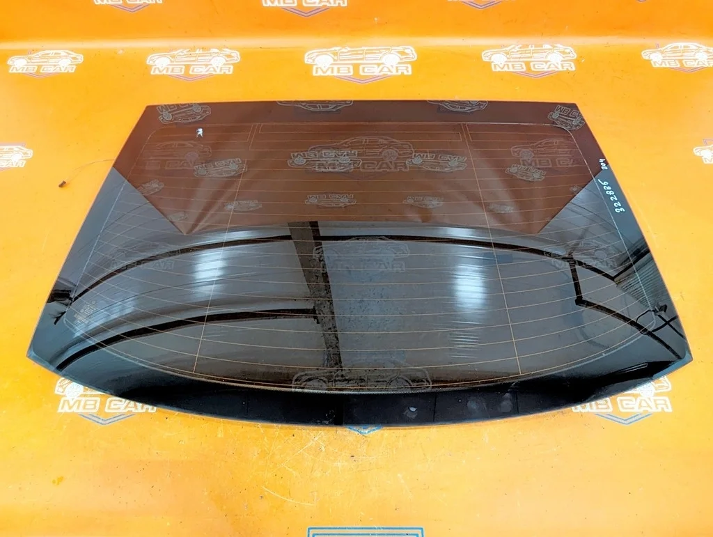 Стекло заднее Mercedes-Benz