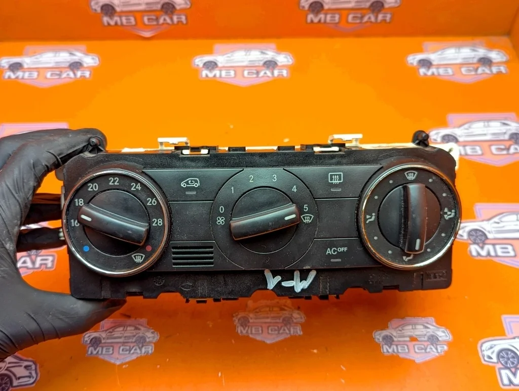 Панель управления климатом Mercedes-Benz