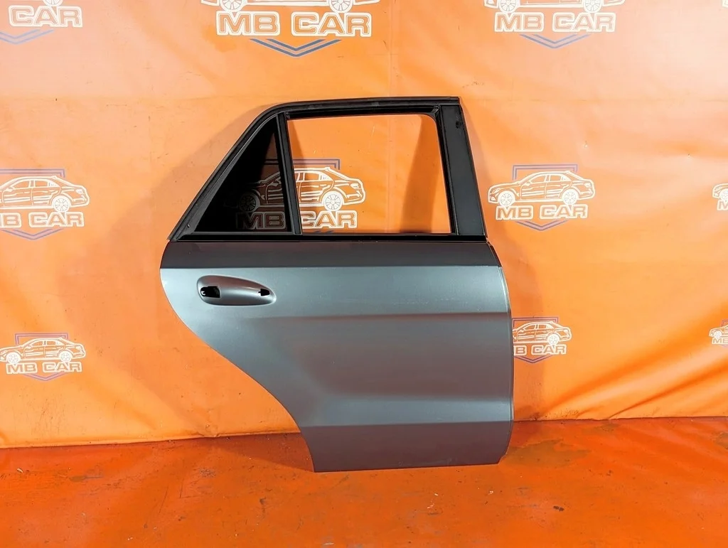 Дверь задняя правая Mercedes-Benz