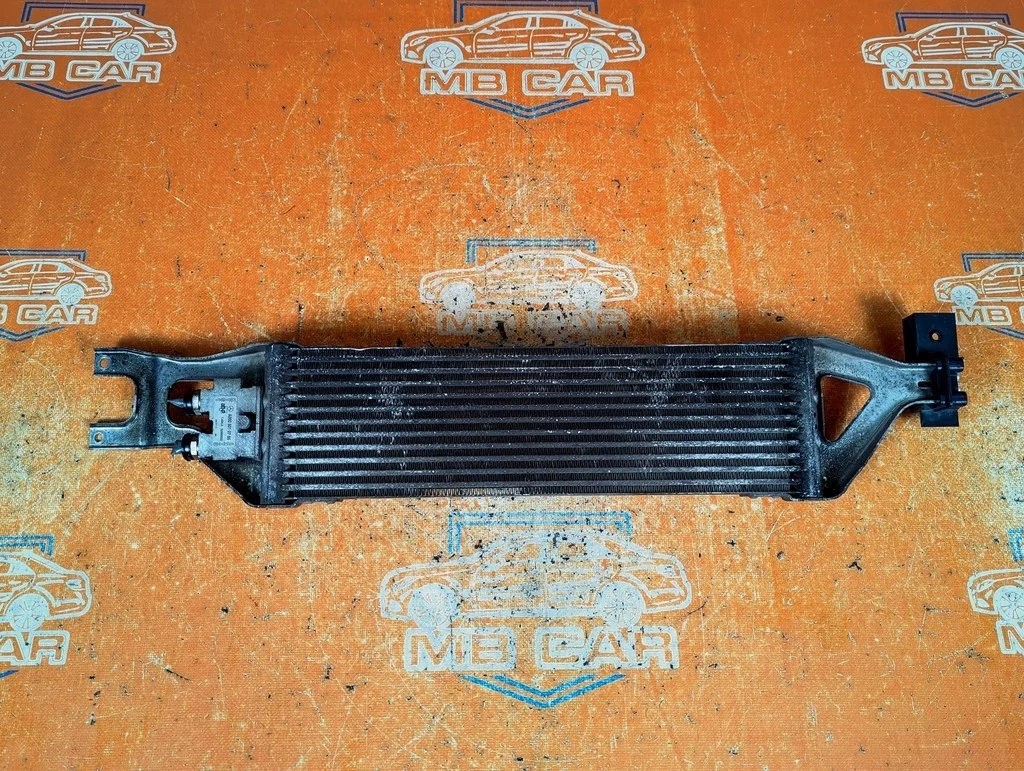 Радиатор масляный Mercedes-Benz