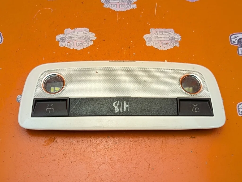 Плафон салона Mercedes-Benz