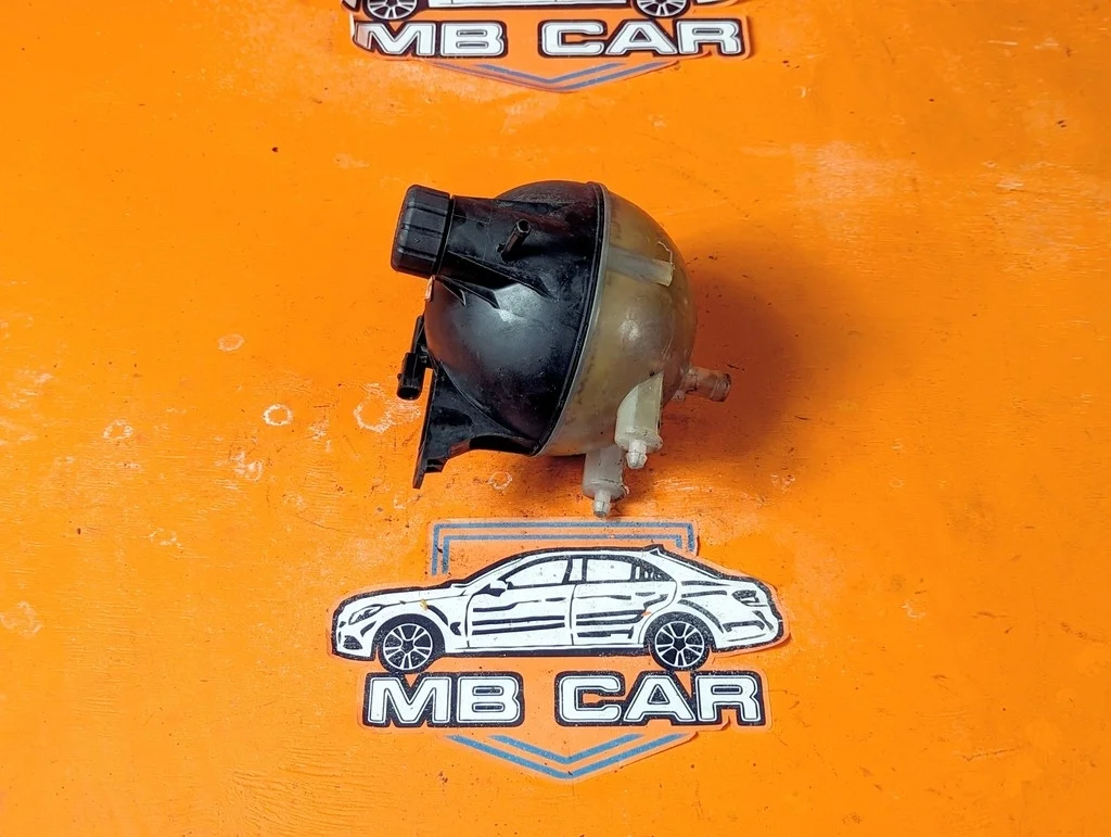 Бачок расширительный Mercedes-Benz